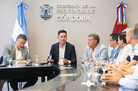 El ministro Manuel Calvo se reunió con intendentes de todos los departamentos de la provincia