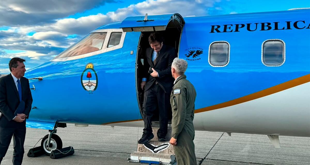 Milei partió a la Antártida para visitar las bases Marambio y Esperanza