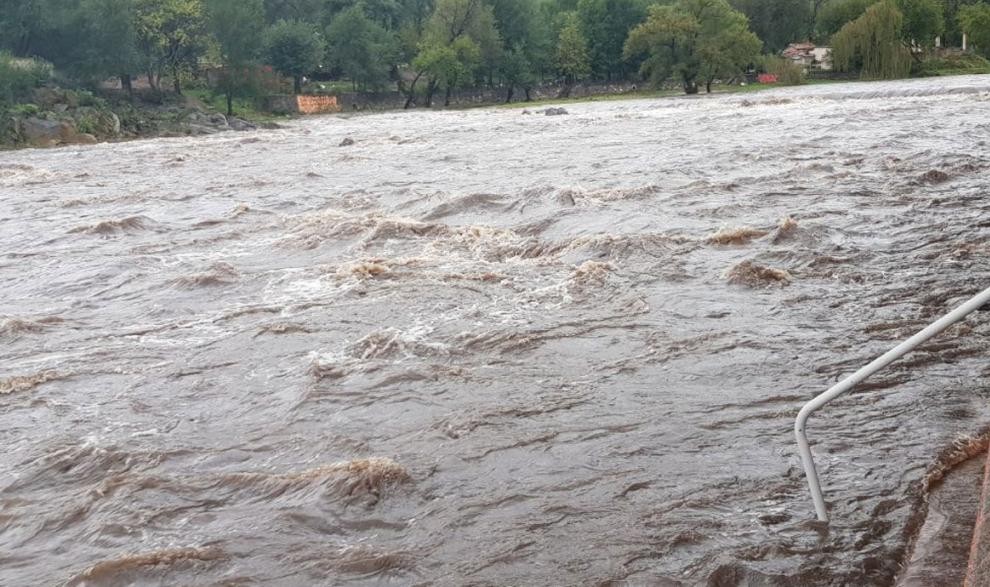 Temporal: recomiendan precaución por la crecida de ríos serranos