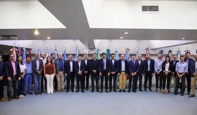 Gobernadores y diputados del PRO, la UCR y Hacemos se reunieron con Francos