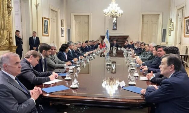 Gobernadores y legisladores de UxP se reúnen este jueves para fijar una estrategia en común