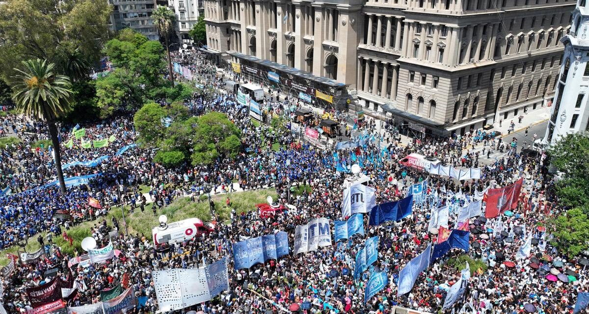 El Gobierno intimó a sindicatos a pagar hasta $56 millones