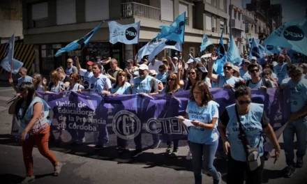 Docentes ratificaron el rechazo a la oferta salarial y movilizarán el jueves a la Unicameral