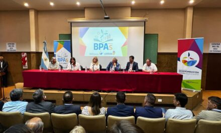 En la Universidad, la Provincia entregó aportes por $21.521.600 a 130 productores agropecuarios