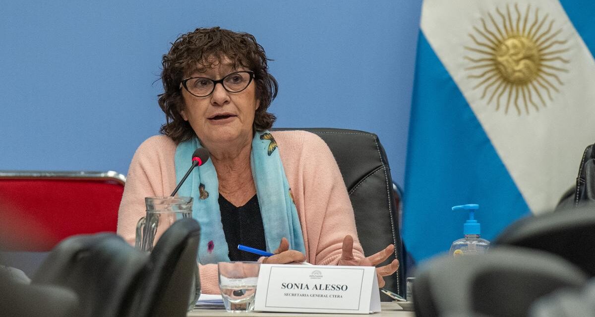 Ctera ve «complejo el inicio de clases» y reiteró el pedido para que convoquen a paritarias