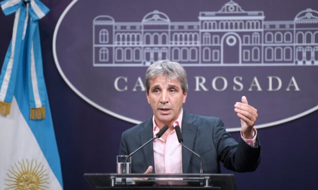 Caputo: «El programa económico no depende de la sanción de la ley ‘Bases'»