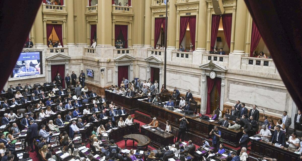 Tras un cuarto intermedio, continúa el tratamiento de la ley «Bases»