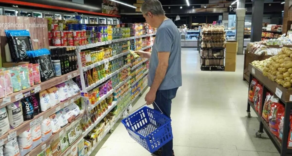 Las ventas minoristas pyme cayeron 28,5% anual en enero