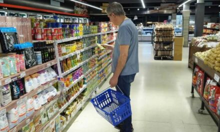 Las ventas minoristas pyme cayeron 28,5% anual en enero