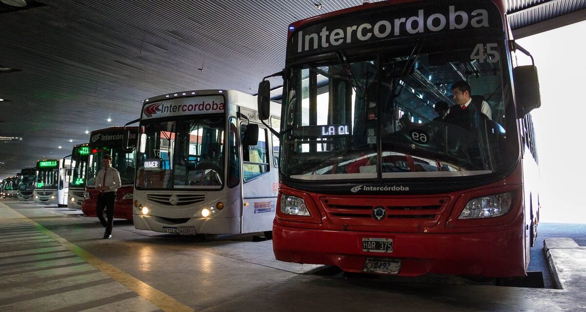 El boleto de transporte interurbano aumenta un 44% este martes en toda la provincia