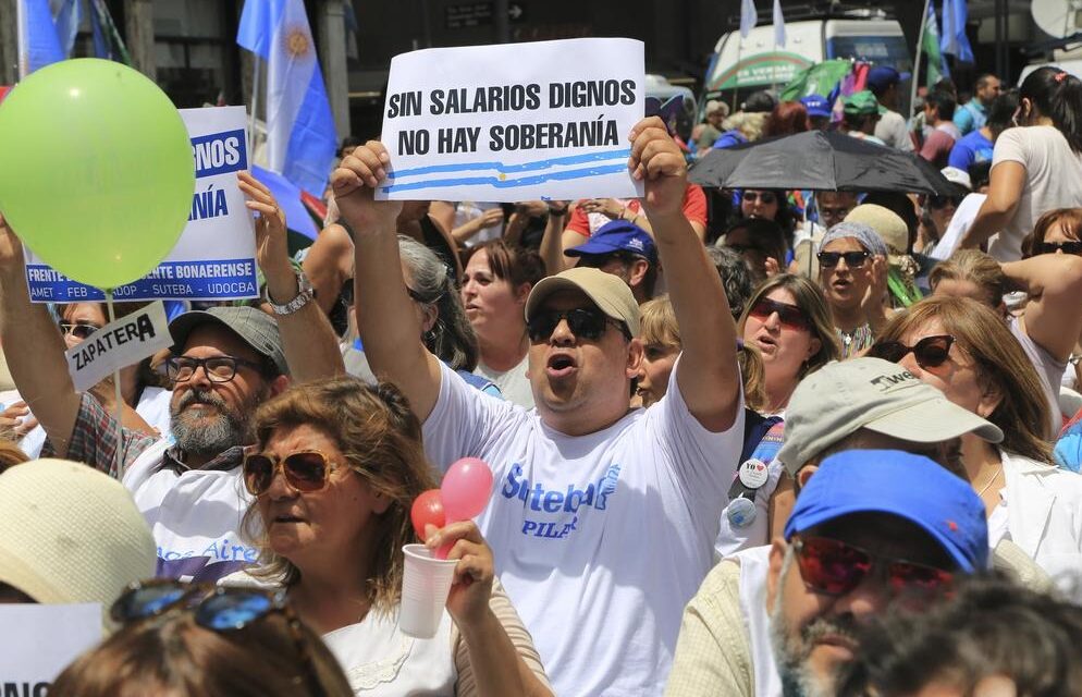 El Gobierno nacional llamó a tratar este lunes paritarias de trabajadores estatales