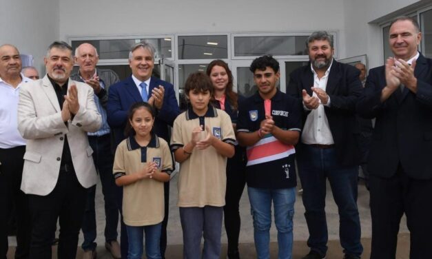 En Ucacha, Llaryora inauguró el Ciclo Lectivo 2024