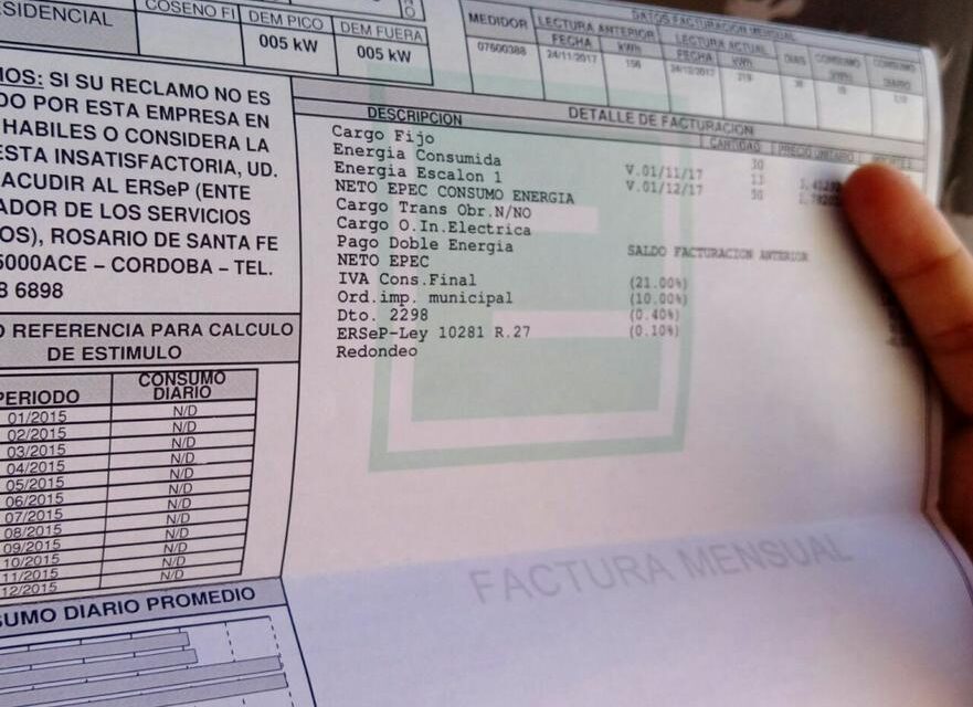El Gobierno dispuso una suba del 120% en el precio mayorista de la luz