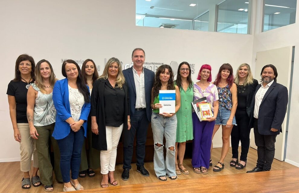 El Ministerio de Educación y Abuelas de Plaza de Mayo Córdoba firmaron convenio de cooperación