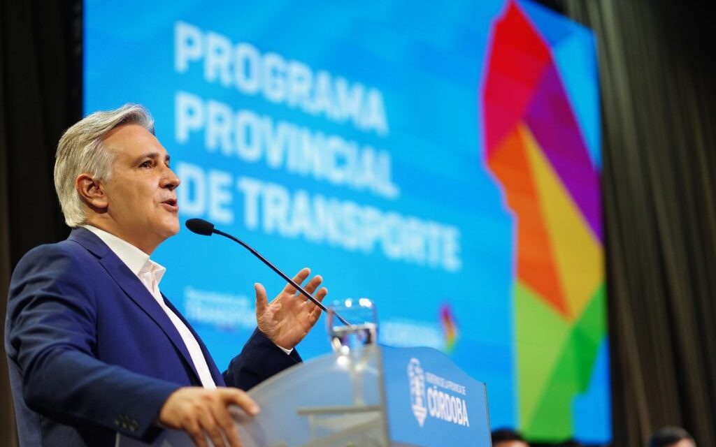 Llaryora anunció la ampliación de los Boletos Sociales
