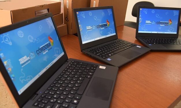 Llegan las primeras 8.000 netbooks para estudiantes de 56 Institutos de Formación Docente