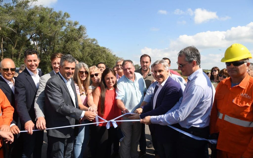 Llaryora habilitó la pavimentación de la Ruta Provincial 10, entre Las Perdices y Punta del Agua