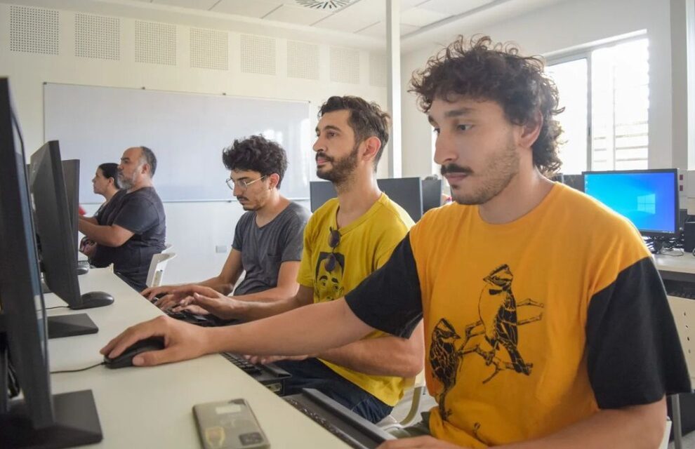 Educación: apertura de 20 nuevas sedes para formación de profesionales