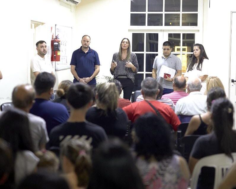 Villa María: Funcionarios se reunieron con vecinos del Barrio Malvinas Argentinas