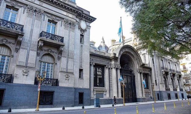 Más renuncias: se fue de Cancillería el director de Control y Fiscalización Pesquera