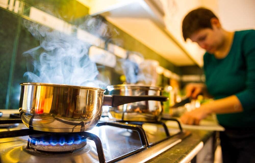 El Gobierno dispuso un aumento superior al 300% en el gas, tras la quita de subsidios