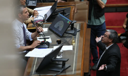 El oficialismo prepara su nuevo proyecto de «Ley Bases», con reforma laboral incluida
