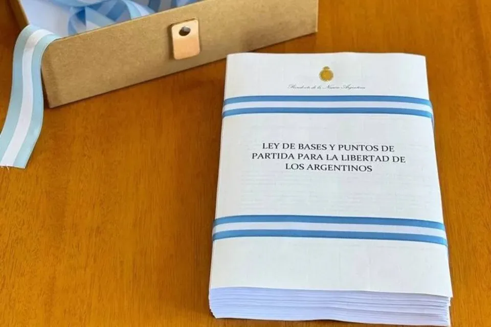 Ya circula un borrador del remozado proyecto de «Ley Ómnibus» del Gobierno