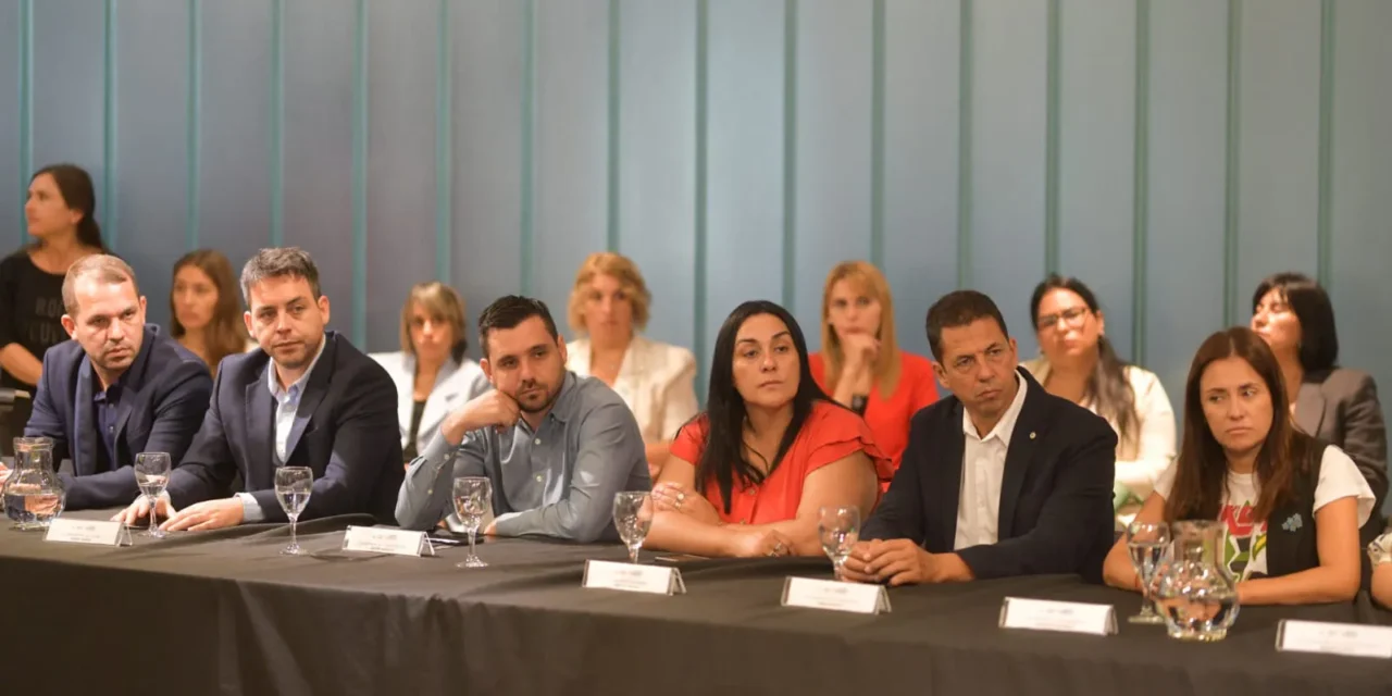 La Carlota: Bellón participó de una reunión de los «Municipios unidos por la niñez y la adolescencia”