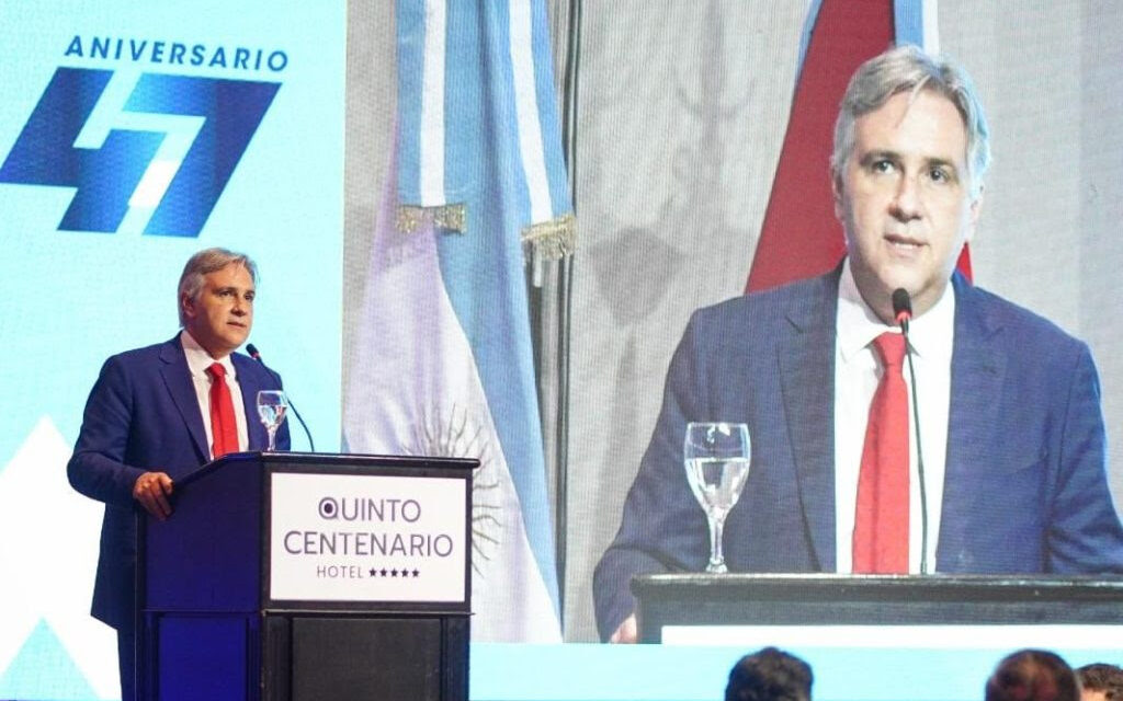Llaryora en la Mediterránea: «Acompañamos el cambio, pero defendiendo a los cordobeses»
