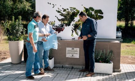 Se inauguró un monumento a los héroes de Malvinas en Olaeta