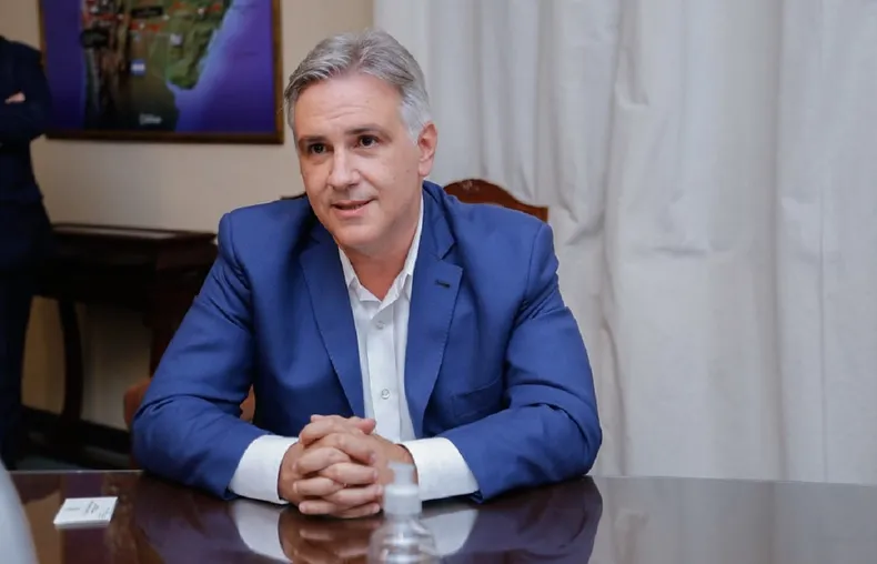 Llaryora pidió graduación en las tarifas, pero recalcó que es «momento de acompañar» a Milei con la Ley Bases