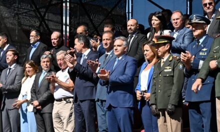 El gobernador Martín Llaryora encabezó en Oliva el acto central por Malvinas