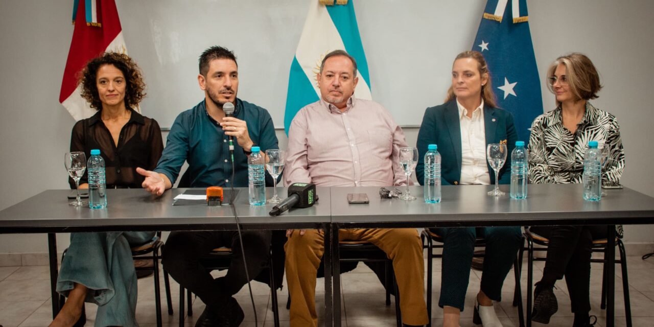Río Tercero: firma de convenio para que jóvenes y adultos finalicen los estudios secundarios
