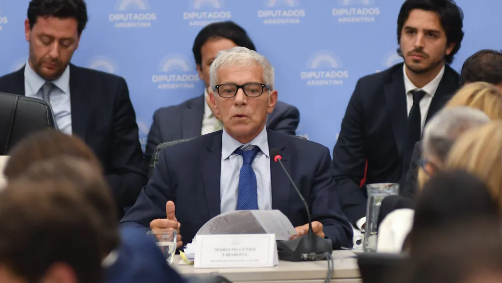 En un mismo día, el Gobierno aprobó y dio marcha atrás con aumentos en el registro automotor