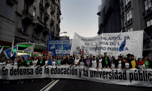 Con un magro aumento, el Gobierno intentó desactivar la marcha universitaria, pero fue ratificada