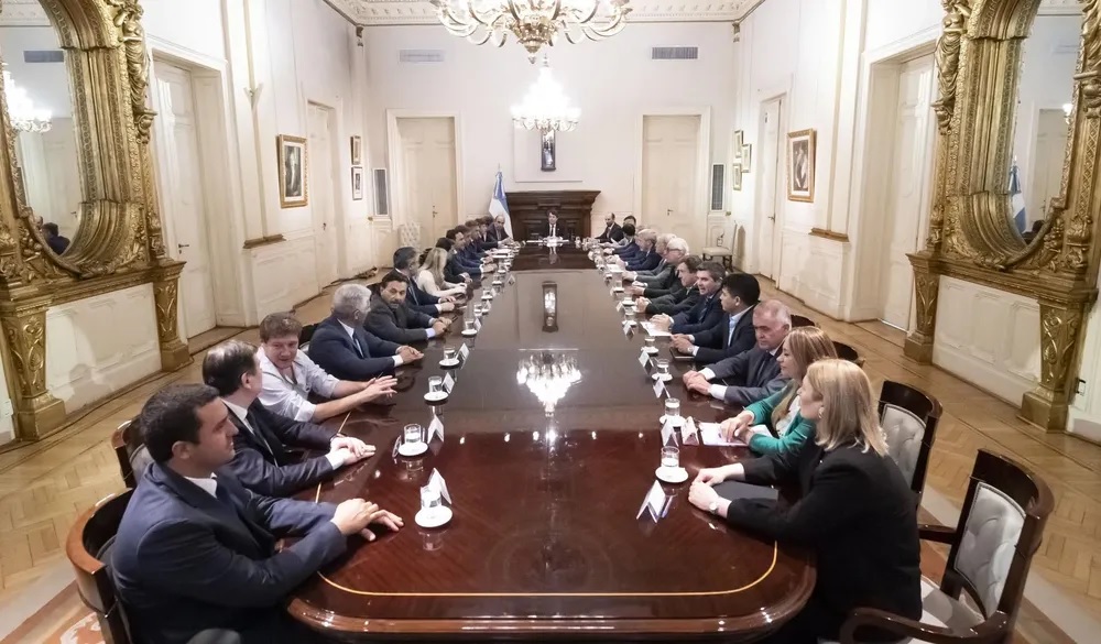Pacto de Mayo: Kicillof anunció que no asistirá y ya son 5 los gobernadores que se bajan