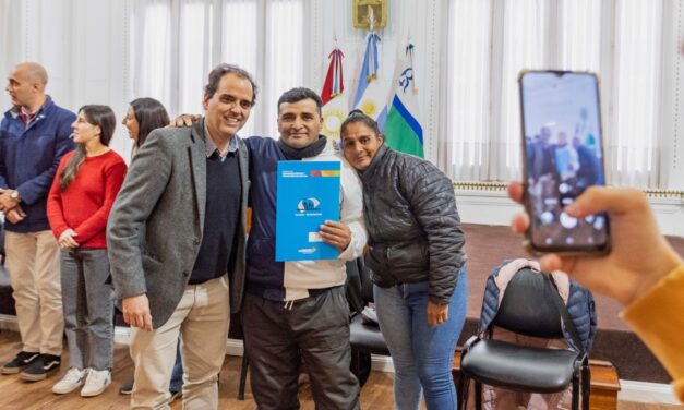 Río Cuarto: 75 familias recibieron su título de propiedad