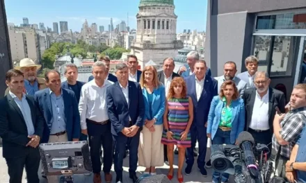 Passerini y otros intendentes se movilizarán al Congreso por los subsidios al transporte
