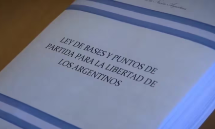 UNRC: Docente de Humanas crea un chatbox para saber más de la Ley Bases