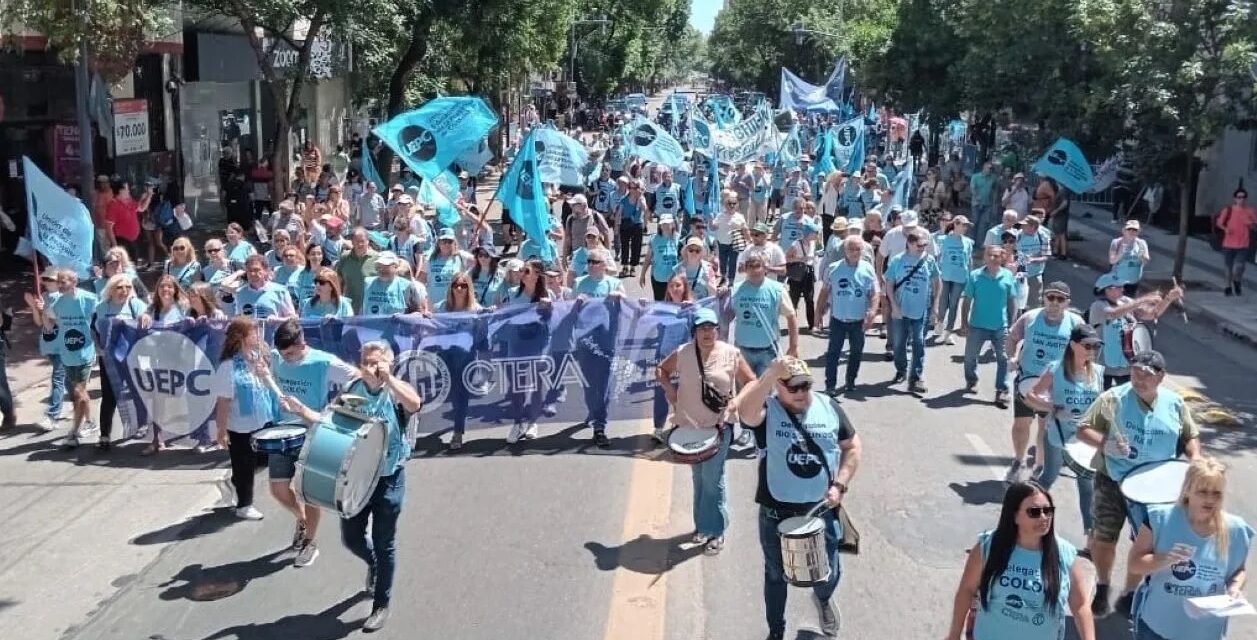 Para este jueves está anunciado un paro nacional docente y en Córdoba adhiere la Uepc