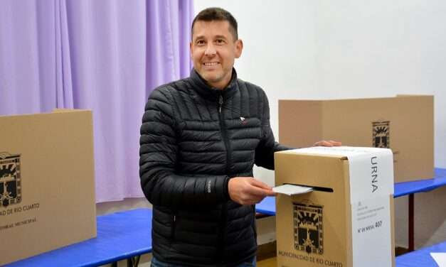 Gonzalo Parodi tras emitir su voto: «Esperamos que haya más participación»