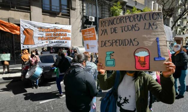 Entre el sector público y privado, hubo casi 120.000 despidos en el primer cuatrimestre del año