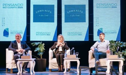 Candidatos sin disfraces suben la temperatura de la campaña