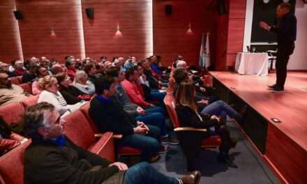 General Deheza: el ministro Gill presentó el programa de financiamiento para Cooperativas y Mutuales