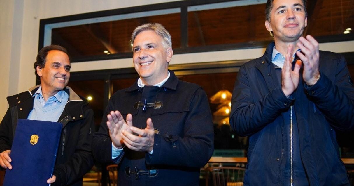 La Provincia firmó el contrato para la continuidad de la doble calzada en la Ruta Provincial 30