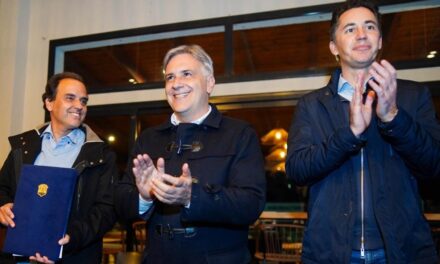 La Provincia firmó el contrato para la continuidad de la doble calzada en la Ruta Provincial 30
