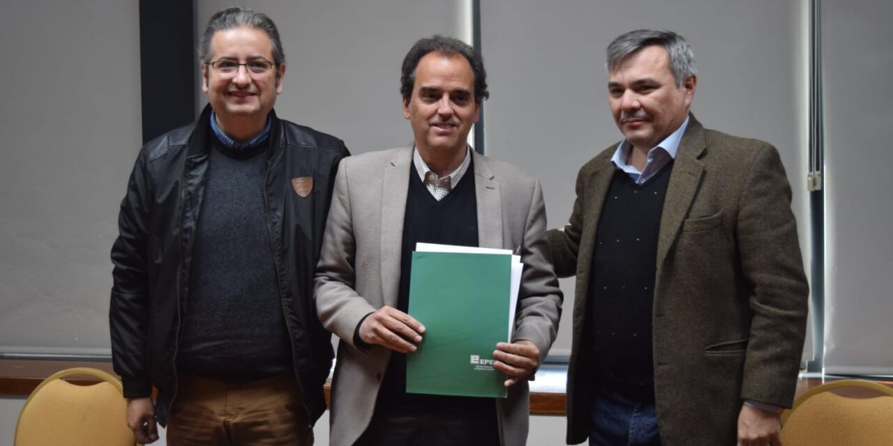 EPEC firmó un convenio con el Gobierno de Río Cuarto para la entrega de 120 luminarias LED