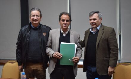 EPEC firmó un convenio con el Gobierno de Río Cuarto para la entrega de 120 luminarias LED