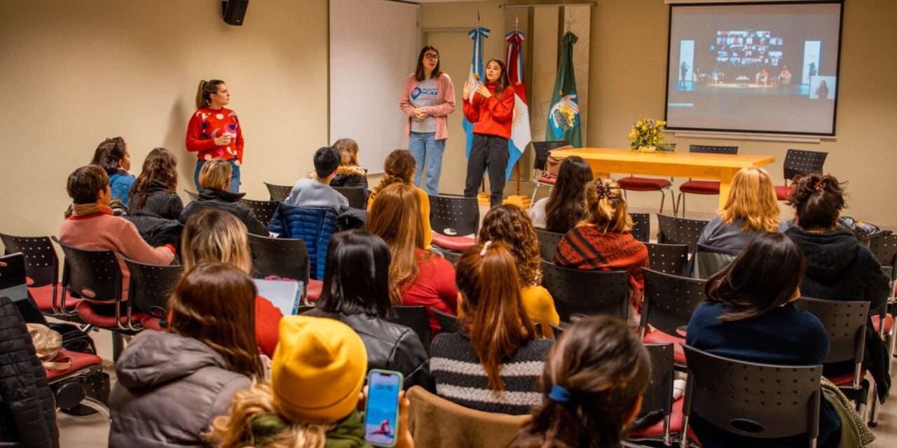 Río Tercero: Comenzó la Diplomatura Universitara en Formación de Acompañantes Comunitarias