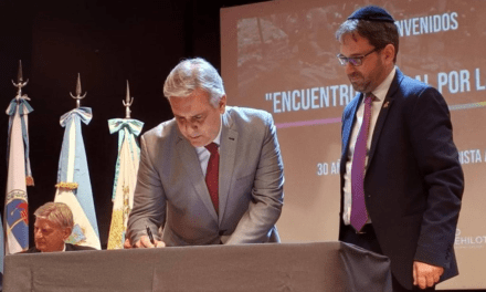 Llaryora: El atentado a la Amia fue contra el pueblo argentino